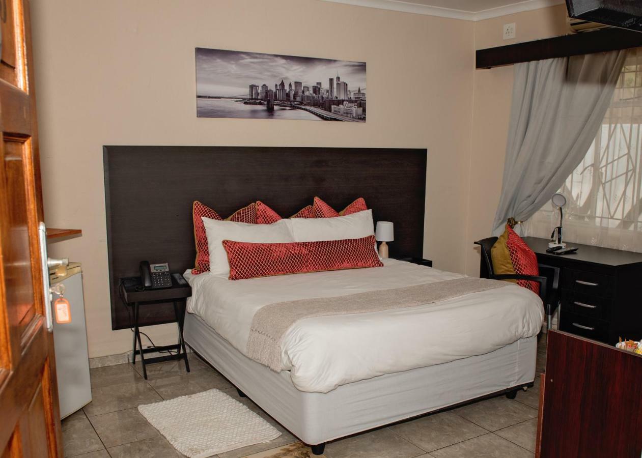 פולוקוואנה Savannah Guest House מראה חיצוני תמונה